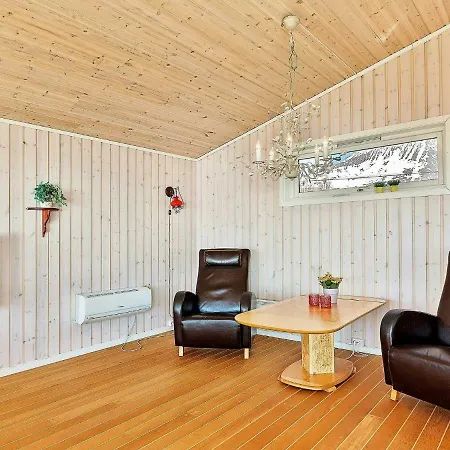 Five-bedroom Holiday In Nord-lenangen 펜션 Nord-Lenangen