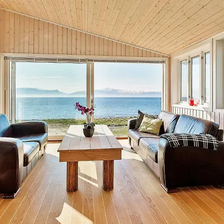 Five-bedroom Holiday In Nord-lenangen 펜션 Nord-Lenangen