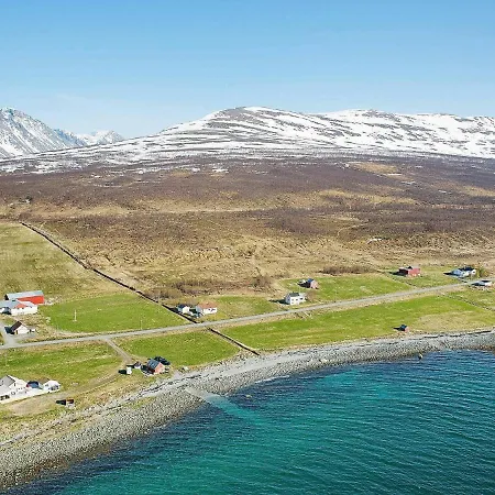 Five-bedroom Holiday In Nord-lenangen *